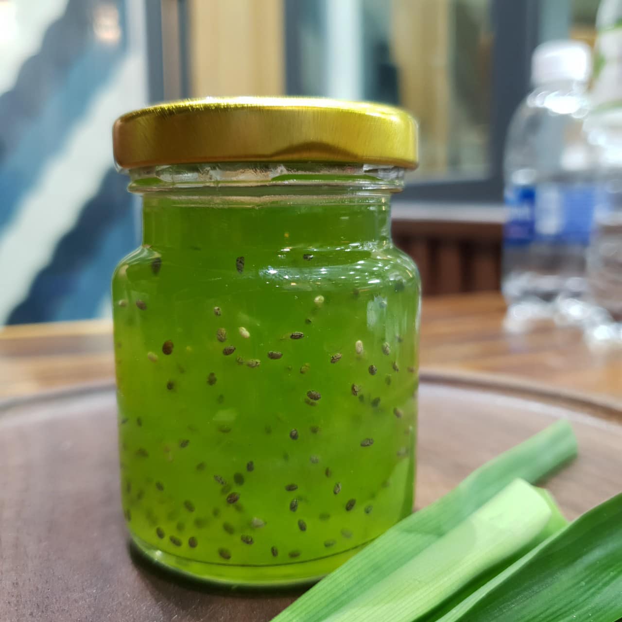 Yến hũ chưng hạt chia và nhuỵ hoa nghệ Tây 