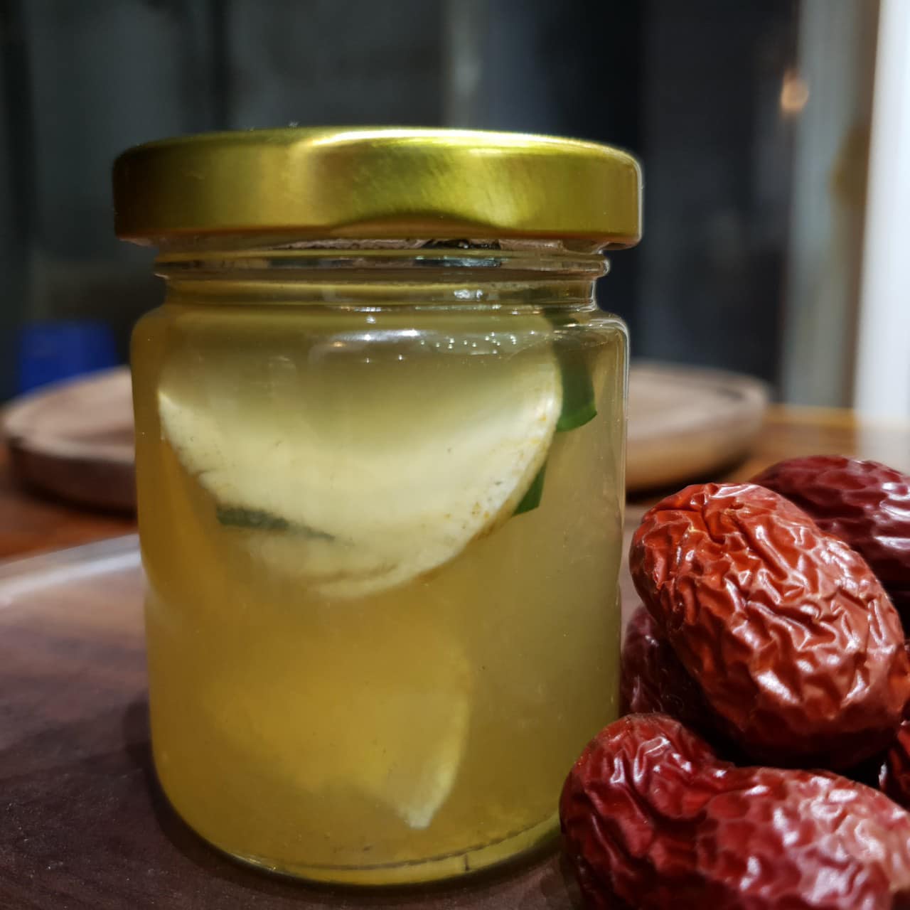 Yến hũ chưng sâm mật ong