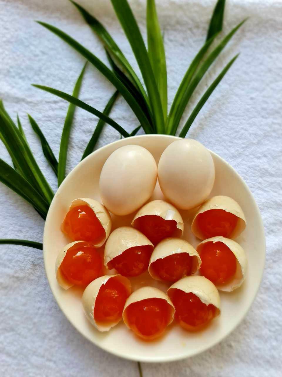 Trứng muối Bách Hương